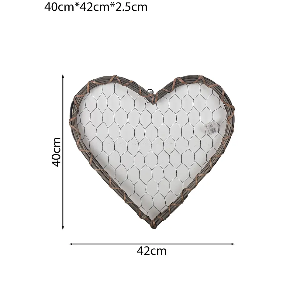 Corazón de mimbre con malla 42cm