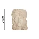 Figura de Mujer de Resina